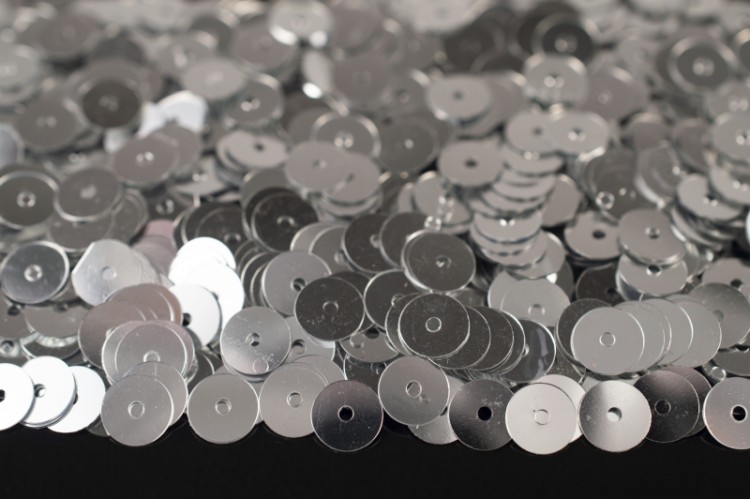Пайетки круглые 6мм плоские, цвет серебро, 1022-039, 10 грамм Пайетки круглые 6мм плоские, цвет серебро, 1022-039, 10 грамм