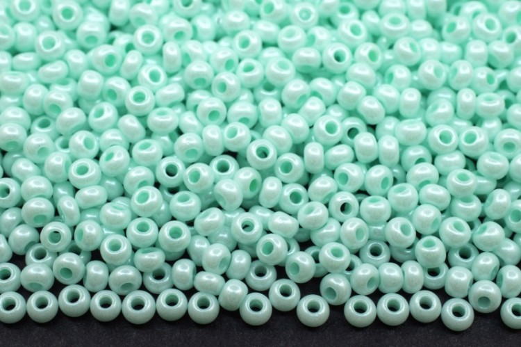 Бисер чешский PRECIOSA круглый 10/0 16258 светло-бирюзовый непрозрачный, 20 грамм Бисер чешский PRECIOSA круглый 10/0 16258 светло-бирюзовый непрозрачный, 20 грамм