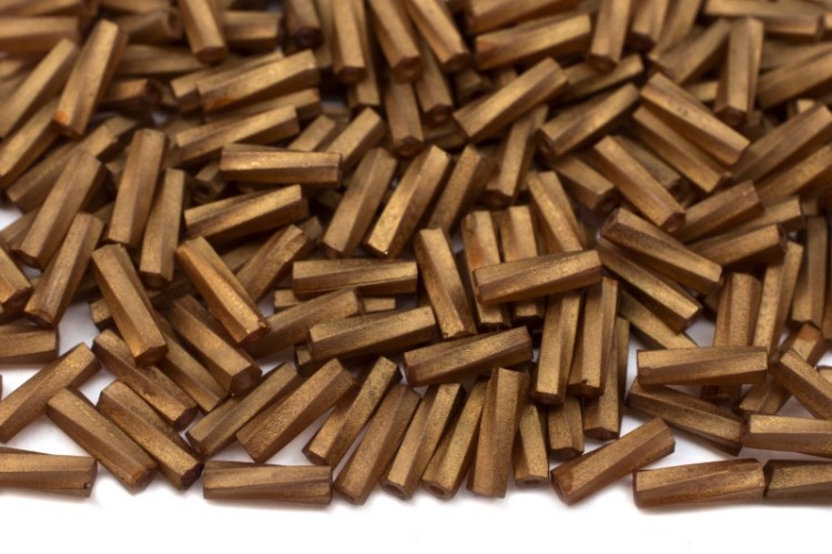 Бисер японский Miyuki Twisted Bugle 2х6мм #1262-R топаз, матовый античное золото, 1 упаковка (около 13 грамм) Бисер японский Miyuki Twisted Bugle 2х6мм #1262-R топаз, матовый античное золото, 1 упаковка (около 13 грамм)