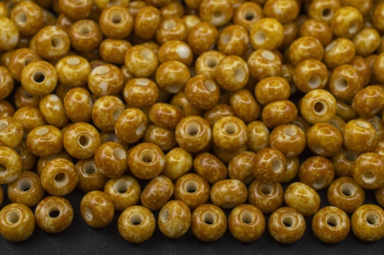 Бисер чешский PRECIOSA круглый 6/0 66209 коричневый травертин непрозрачный, 50г Бисер чешский PRECIOSA круглый 6/0 66209 коричневый травертин непрозрачный, 50г