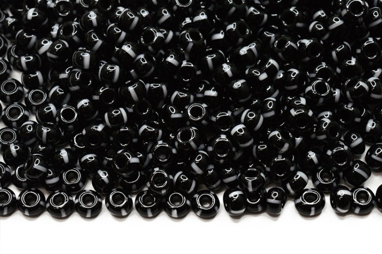 Бисер чешский PRECIOSA круглый 6/0 23300 черный/белая полоска непрозрачный, 50г Бисер чешский PRECIOSA круглый 6/0 23300 черный/белая полоска непрозрачный, 50г