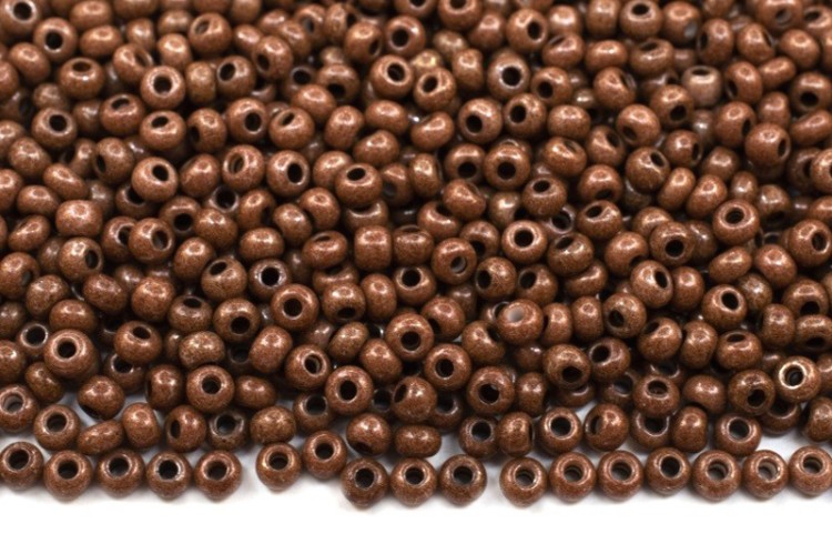 Бисер чешский PRECIOSA круглый 10/0 16А19 коричневый непрозрачный, 1 сорт, 50г Бисер чешский PRECIOSA круглый 10/0 16А19 коричневый непрозрачный, 1 сорт, 50г