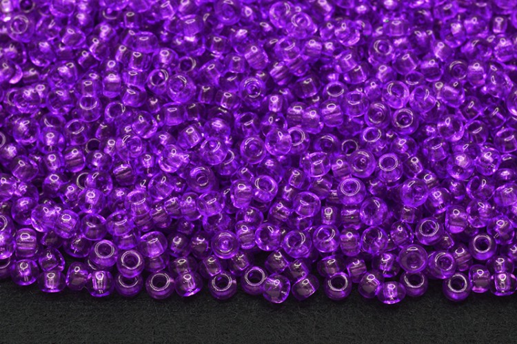 Бисер чешский PRECIOSA круглый 8/0 01623 фиолетовый прозрачный, 50г Бисер чешский PRECIOSA круглый 8/0 01623 фиолетовый прозрачный, 50г