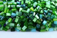 Бисер чешский PRECIOSA ОБЛОНГ 3,5х5мм 57430 микс зеленый, серебряная линия внутри, 50г