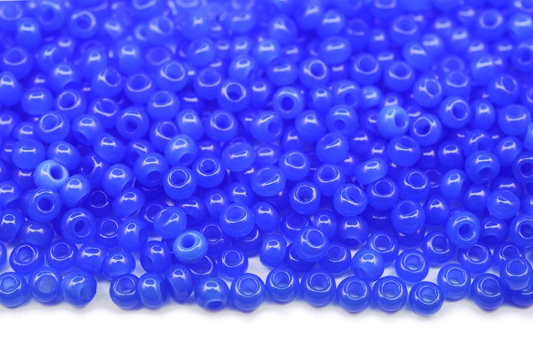 Бисер чешский PRECIOSA круглый 10/0 32010 голубой непрозрачный, 5 грамм Бисер чешский PRECIOSA круглый 10/0 32010 голубой непрозрачный, 5 грамм