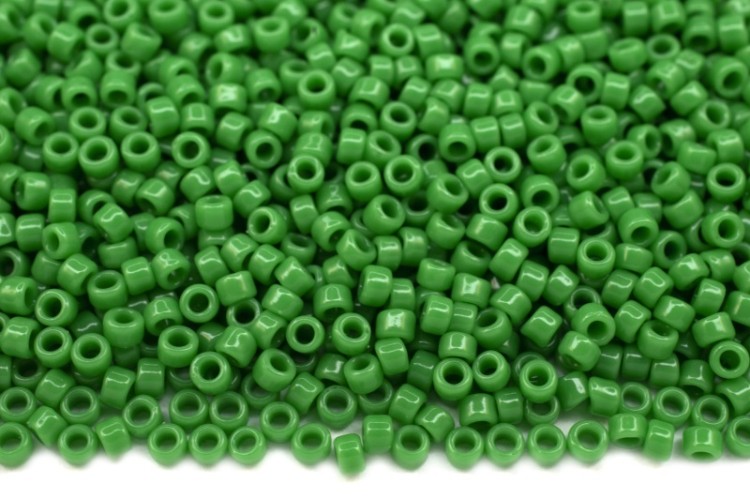 Бисер японский TOHO круглый 15/0 #0047D клевер, непрозрачный, 10 грамм Бисер японский TOHO круглый 15/0 #0047D клевер, непрозрачный, 10 грамм