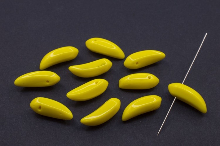 Бусина Банан 17х6мм, цвет 83130 желтый, 735-099, 10шт Бусина Банан 17х6мм, цвет 83130 желтый, 735-099, 10шт