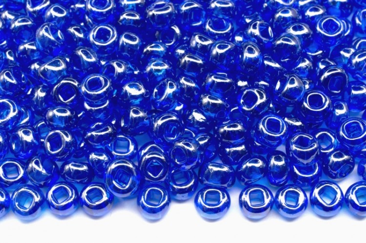 Бисер чешский PRECIOSA круглый 4/0 66300 синий прозрачный, блестящий, квадратное отверстие, 50г Бисер чешский PRECIOSA круглый 4/0 66300 синий прозрачный, блестящий, квадратное отверстие, 50г