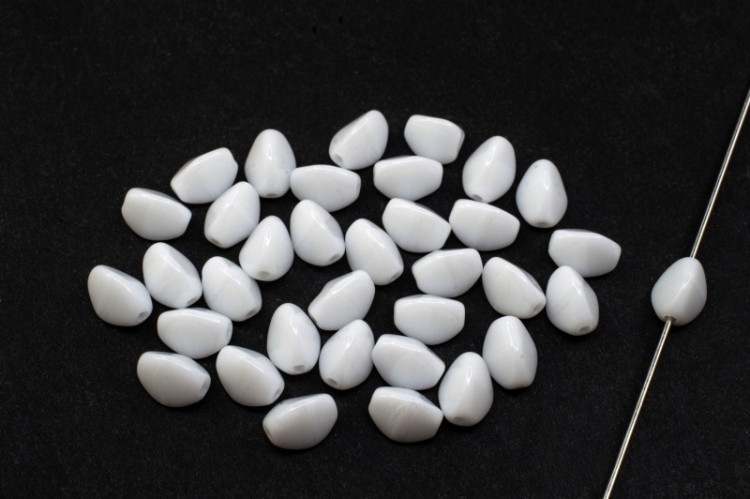 Бусины Pinch beads 5х3мм, отверстие 0,8мм, цвет 03000 белый непрозрачный, 755-071, 10г (около 117шт) Бусины Pinch beads 5х3мм, отверстие 0,8мм, цвет 03000 белый непрозрачный, 755-071, 10г (около 117шт)