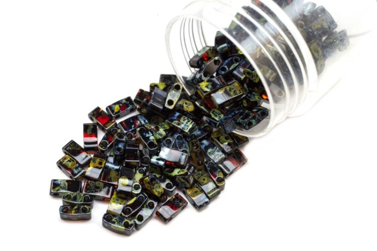 Бисер японский MIYUKI Half TILA #4504 гранат, прозрачный пикассо, 5 грамм Бисер японский MIYUKI Half TILA #4504 гранат, прозрачный пикассо, 5 грамм