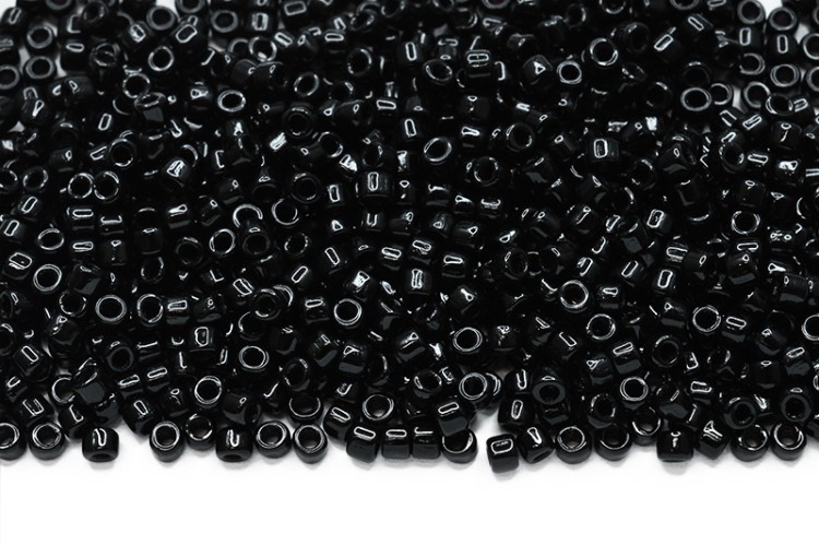 Бисер чешский Matubo цилиндр 10/0 23980 черный непрозрачный, 5 грамм Бисер чешский Matubo цилиндр 10/0 23980 черный непрозрачный, 5 грамм