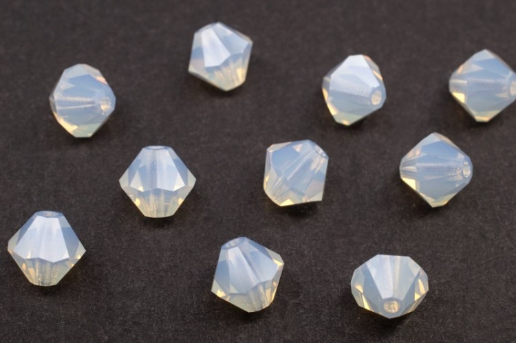 Бусины биконусы хрустальные 6мм, цвет WHITE OPAL, 747-024, 10шт Бусины биконусы хрустальные 6мм, цвет WHITE OPAL, 747-024, 10шт