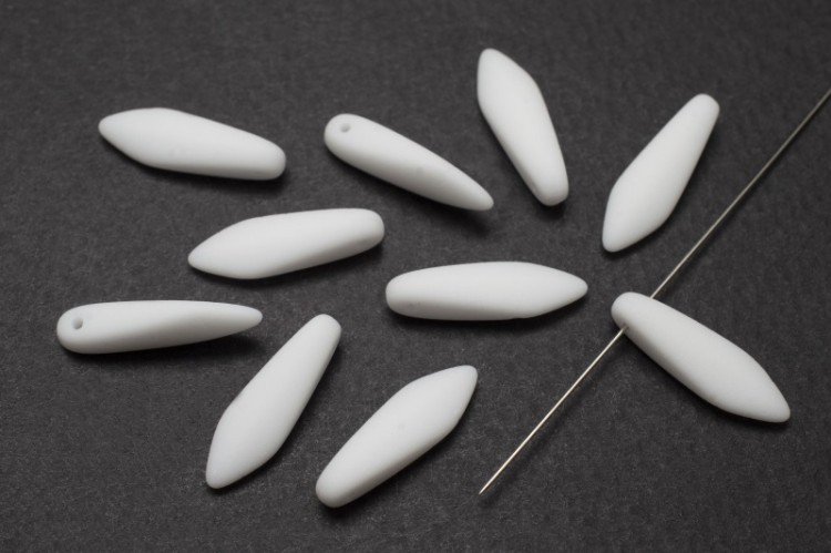 Бусины Dagger beads 16х5мм, отверстие 0,8мм, цвет 03000/84110 белый матовый, 736-123, 10шт Бусины Dagger beads 16х5мм, отверстие 0,8мм, цвет 03000/84110 белый матовый, 736-123, 10шт