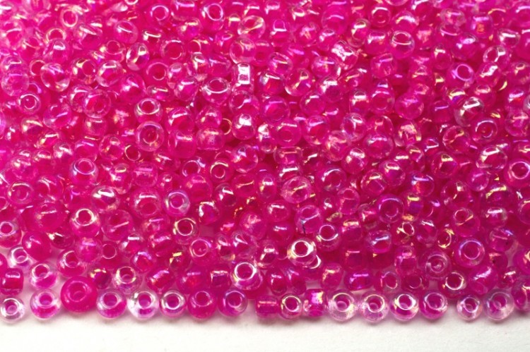 Бисер китайский круглый размер 12/0, цвет 0206 прозрачный, розовая линия внутри, радужный, 450г Бисер китайский круглый размер 12/0, цвет 0206 прозрачный, розовая линия внутри, радужный, 450г