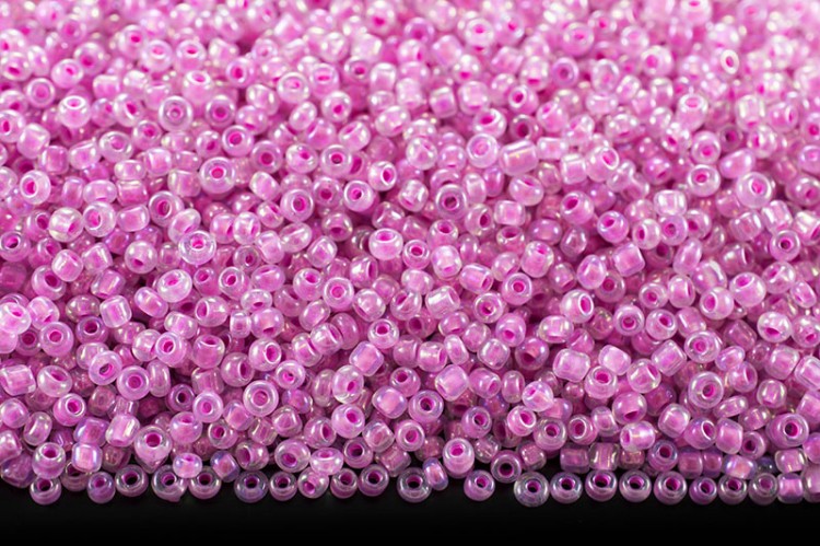 Бисер китайский круглый размер 12/0, цвет 0204 прозрачный, розовая линия внутри, блестящий, 450г Бисер китайский круглый размер 12/0, цвет 0204 прозрачный, розовая линия внутри, блестящий, 450г
