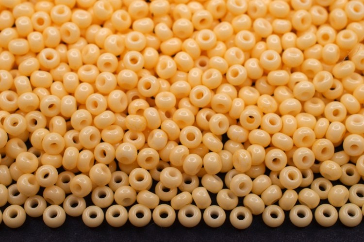 Бисер чешский PRECIOSA круглый 10/0 03282 желтый непрозрачный, 20 грамм Бисер чешский PRECIOSA круглый 10/0 03282 желтый непрозрачный, 20 грамм