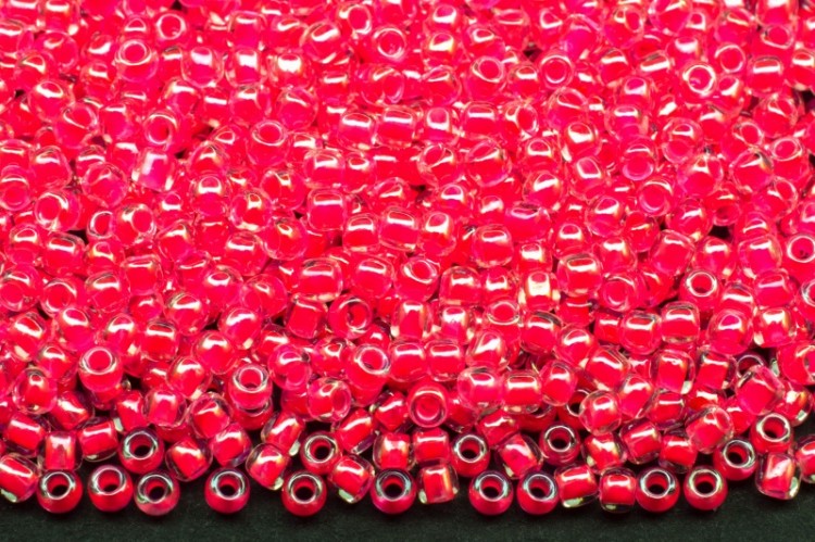 Бисер японский TOHO круглый 11/0 #0978 розовый неон, Luminous, окрашенный изнутри, 10 грамм Бисер японский TOHO круглый 11/0 #0978 розовый неон, Luminous, окрашенный изнутри, 10 грамм