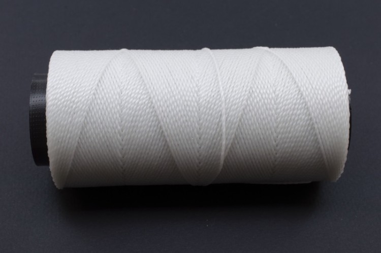 Шнур вощеный Beadsmith, толщина 1мм, длина 144м, цвет белый, полиэфир, 53-026, 1шт Шнур вощеный Beadsmith, толщина 1мм, длина 144м, цвет белый, полиэфир, 53-026, 1шт