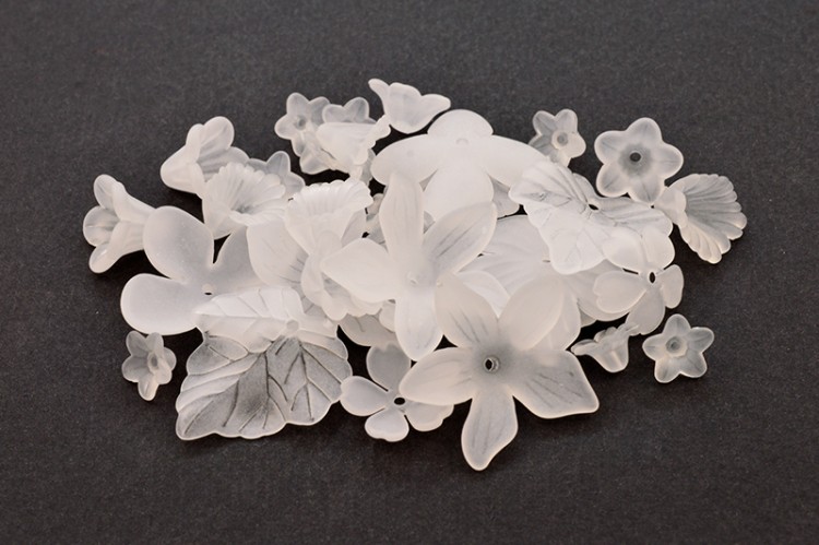 Бусины акриловые Цветок 10-27х10-27х3-21мм, отверстие 1-2,5мм, цвет белый матовый, 540-083, 10г (около 22шт) Бусины акриловые Цветок 10-27х10-27х3-21мм, отверстие 1-2,5мм, цвет белый матовый, 540-083, 10г (около 22шт)