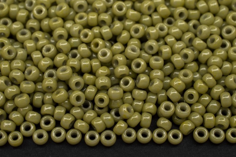 Бисер японский MIYUKI круглый 11/0 #4474 лесной, непрозрачный Duracoat, 10 грамм Бисер японский MIYUKI круглый 11/0 #4474 лесной, непрозрачный Duracoat, 10 грамм