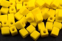 Бисер японский Miyuki Cube кубический 4мм #0404F желтый, матовый непрозрачный, 10 грамм