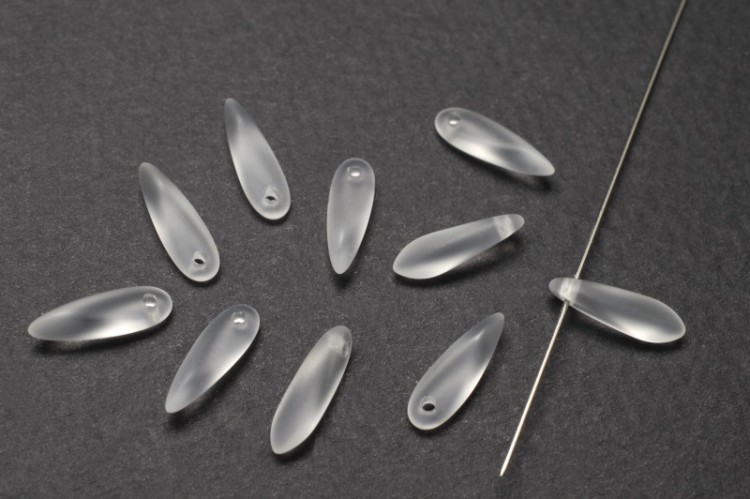 Бусины Dagger beads 11х3мм, отверстие 0,8мм, цвет 00030/84110 Crystal, матовый, 736-121, 10шт Бусины Dagger beads 11х3мм, отверстие 0,8мм, цвет 00030/84110 Crystal, матовый, 736-121, 10шт