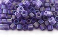 Бисер японский TOHO Cube кубический 4мм #0166DF сахарная слива матовый, радужный прозрачный, 5 грамм