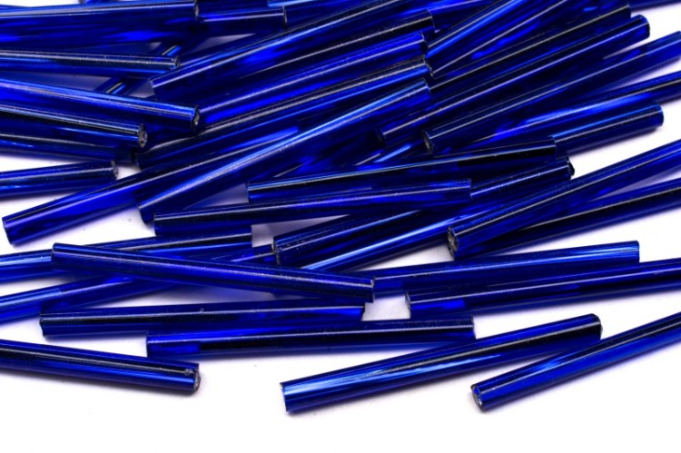 Бисер чешский PRECIOSA стеклярус 37100 30мм синий, серебряная линия внутри, 50г Бисер чешский PRECIOSA стеклярус 37100 30мм синий, серебряная линия внутри, 50г