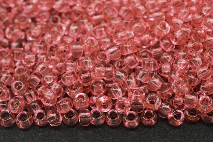 Бисер чешский PRECIOSA круглый 10/0 01293 розовый прозрачный, 1 сорт, 50г Бисер чешский PRECIOSA круглый 10/0 01293 розовый прозрачный, 1 сорт, 50г