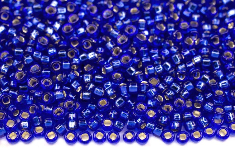 Бисер японский MIYUKI круглый 15/0 #0020 Square/квадратное отверстие, кобальт, серебряная линия внутри, 10 грамм Бисер японский MIYUKI круглый 15/0 #0020 Square/квадратное отверстие, кобальт, серебряная линия внутри, 10 грамм