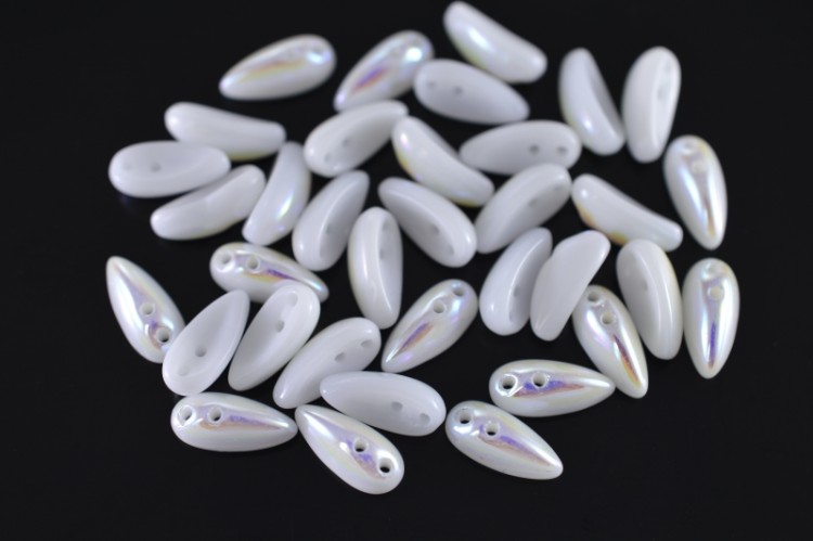 Бусины Chilli beads 4х11мм, два отверстия 0,9мм, цвет 02010/28701 белый АВ, 702-006, 10г (около 35шт) Бусины Chilli beads 4х11мм, два отверстия 0,9мм, цвет 02010/28701 белый АВ, 702-006, 10г (около 35шт)
