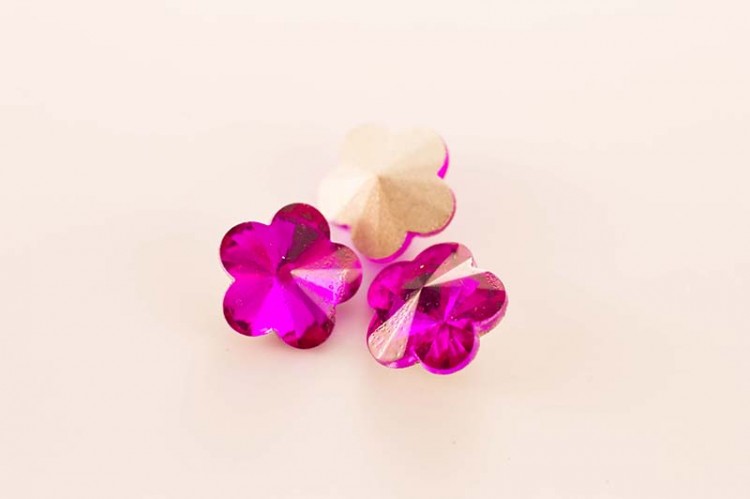 Риволи в форме цветка граненый 10х10х6,5мм, цвет темно-розовый, стекло, без отверстия, 26-134, 1шт Риволи в форме цветка граненый 10х10х6,5мм, цвет темно-розовый, стекло, без отверстия, 26-134, 1шт
