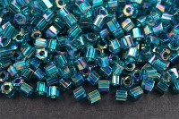 Бисер японский TOHO Hexagon шестиугольный 11/0 #0167BD изумруд, радужный прозрачный, 5 грамм