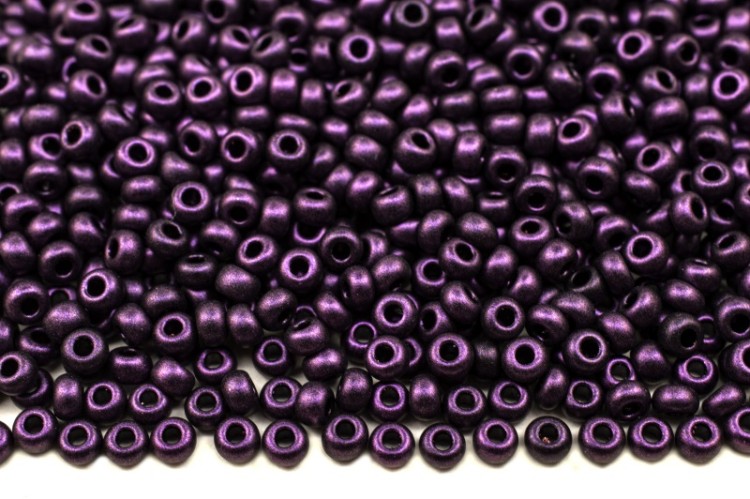 Бисер чешский PRECIOSA круглый 10/0 94206М матовый фиолетовый непрозрачный металлик, 1 сорт, 50г Бисер чешский PRECIOSA круглый 10/0 94206М матовый фиолетовый непрозрачный металлик, 1 сорт, 50г