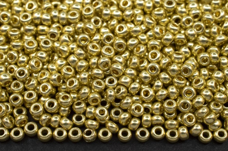 Бисер чешский PRECIOSA круглый 10/0 18151 золотой металлик, 20 грамм Бисер чешский PRECIOSA круглый 10/0 18151 золотой металлик, 20 грамм