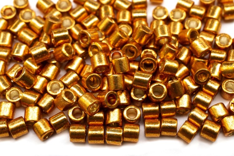 Бисер японский MIYUKI Delica цилиндр 8/0 DBL-1833 Duracoat Galvanized, желтое золото, 5 грамм Бисер японский MIYUKI Delica цилиндр 8/0 DBL-1833 Duracoat Galvanized, желтое золото, 5 грамм