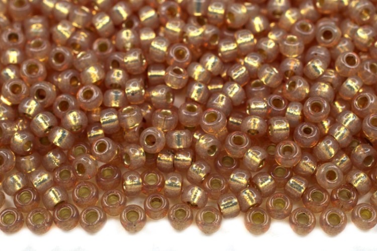 Бисер японский MIYUKI круглый 11/0 #4243 топаз полуматовый, серебряная линия внутри, Duracoat, 10 грамм Бисер японский MIYUKI круглый 11/0 #4243 топаз полуматовый, серебряная линия внутри, Duracoat, 10 грамм