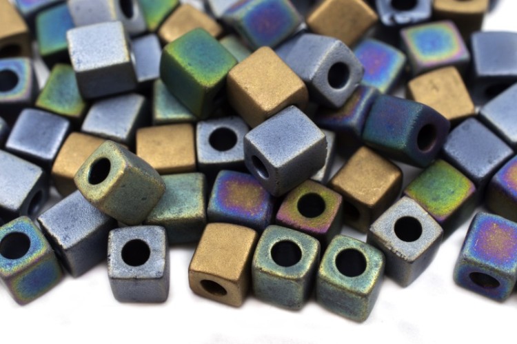 Бисер японский Miyuki Cube кубический 4мм #MIX24 матовые металлики, микс Matte Heavy Metals, 10 грамм Бисер японский Miyuki Cube кубический 4мм #MIX24 матовые металлики, микс Matte Heavy Metals, 10 грамм
