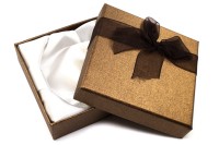 Подарочная коробочка 90х90х27мм для браслета или колье, цвет коричневый, картон, 31-007, 1шт