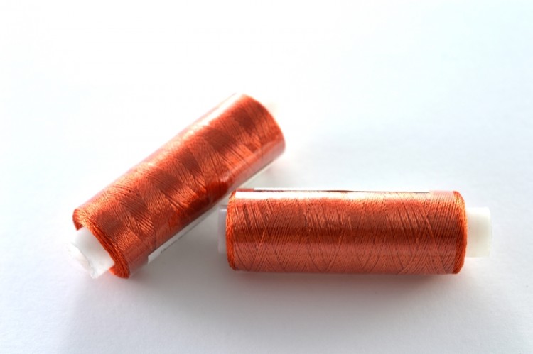 Нитки Вискоза 100% V150/2, цвет 3040 морковный, 183м, 1шт Нитки Вискоза 100% V150/2, цвет 3040 морковный, 183м, 1шт