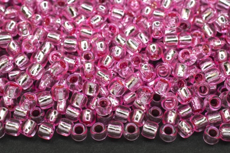 Бисер японский TOHO круглый 8/0 #0038 розовый, серебряная линия внутри, 10 грамм Бисер японский TOHO круглый 8/0 #0038 розовый, серебряная линия внутри, 10 грамм