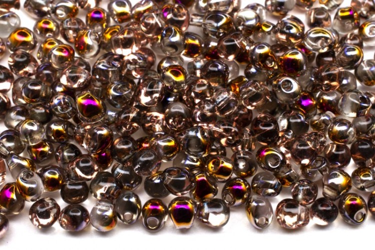 Бисер MIYUKI Drops 3,4мм #55011 Crystal Sliperit, прозрачный, 10 грамм Бисер MIYUKI Drops 3,4мм #55011 Crystal Sliperit, прозрачный, 10 грамм