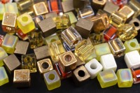 Бисер японский Miyuki Cube кубический 4мм #MIX22 медовый, микс Honey Butter, 10 грамм