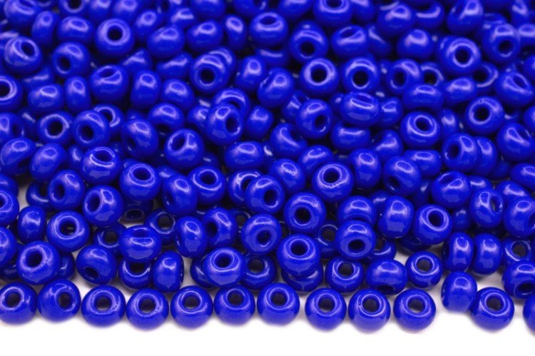 Бисер чешский PRECIOSA круглый 8/0 33050 синий непрозрачный, 50г Бисер чешский PRECIOSA круглый 8/0 33050 синий непрозрачный, 50г