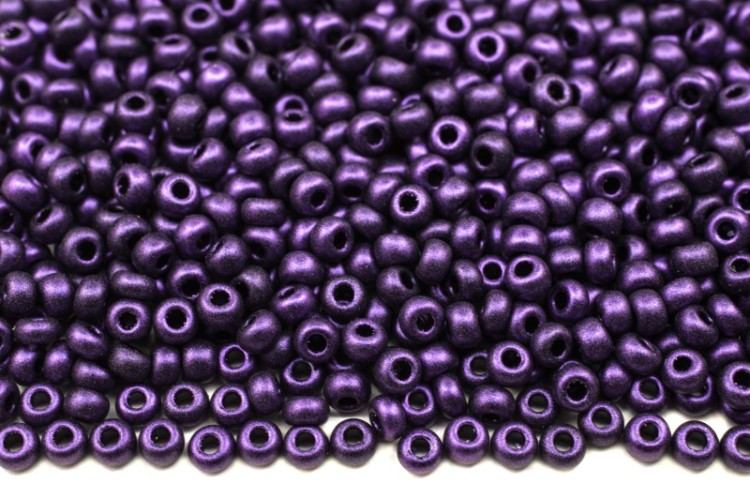 Бисер чешский PRECIOSA круглый 10/0 94202М матовый фиолетовый непрозрачный металлик, 1 сорт, 50г Бисер чешский PRECIOSA круглый 10/0 94202М матовый фиолетовый непрозрачный металлик, 1 сорт, 50г
