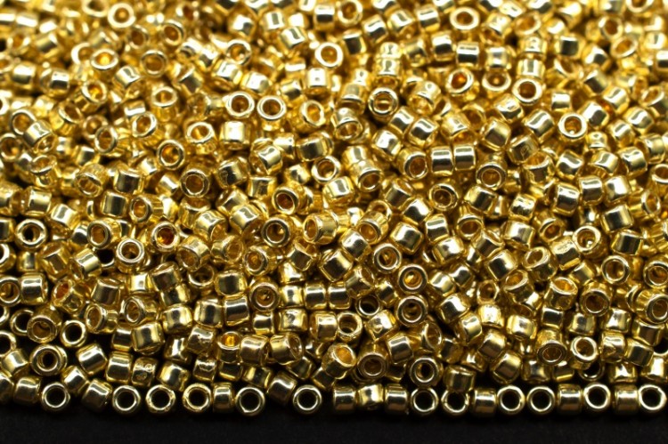 Бисер японский TOHO Treasure цилиндрический 11/0 #PF0559 желтое золото, Permanent Finish гальванизированный, 5 грамм Бисер японский TOHO Treasure цилиндрический 11/0 #PF0559 желтое золото, Permanent Finish гальванизированный, 5 грамм