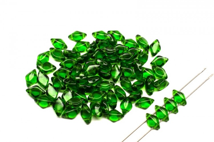 Бусины GemDuo 8х5мм, отверстие 0,8мм, цвет 50050 зеленый прозрачный, 709-031, 10г (около 64шт) Бусины GemDuo 8х5мм, отверстие 0,8мм, цвет 50050 зеленый прозрачный, 709-031, 10г (около 64шт)