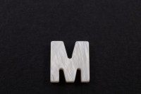 Бусина M из ракушки 10х9х3мм, отверстие 0,8мм, цвет белый, 526-083, 1шт