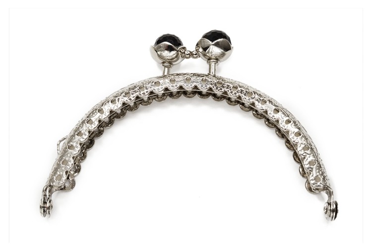 Фермуар (замок для сумочки) 86х60х11мм, цвет платина/черный, железо, 1006-019, 1шт Фермуар (замок для сумочки) 86х60х11мм, цвет платина/черный, железо, 1006-019, 1шт