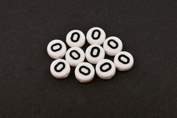 Бусина с буквой O или цифрой 0, размер 7х4мм, отверстие 1мм, цвет белый/черный, 540-113, 10шт Бусина с буквой O или цифрой 0, размер 7х4мм, отверстие 1мм, цвет белый/черный, 540-113, 10шт